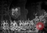 Standbild japanischen spielen Takarazuka Japan, 1938, aus Sekunde 37 historischem Filmmaterial Videoclip 65675046845