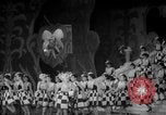 Standbild japanischen spielen Takarazuka Japan, 1938, aus Sekunde 38 historischem Filmmaterial Videoclip 65675046845