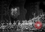 Standbild japanischen spielen Takarazuka Japan, 1938, aus Sekunde 40 historischem Filmmaterial Videoclip 65675046845