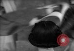 Image Filles japonaises avec des symboles de l'axe de la danse Japon, 1939, de la seconde 8 séquences d'archives historiques vidéo 65675046851