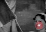 Image Filles japonaises avec des symboles de l'axe de la danse Japon, 1939, de la seconde 24 séquences d'archives historiques vidéo 65675046851