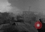 Standbild Truppen eingeben Carigara Philippinen, 1945, aus Sekunde 9 historischem Filmmaterial Videoclip 65675046852