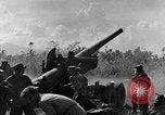 Standbild Truppen eingeben Carigara Philippinen, 1945, aus Sekunde 33 historischem Filmmaterial Videoclip 65675046852
