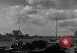 Standbild Truppen eingeben Carigara Philippinen, 1945, aus Sekunde 37 historischem Filmmaterial Videoclip 65675046852