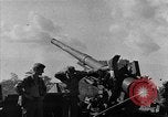 Standbild Truppen eingeben Carigara Philippinen, 1945, aus Sekunde 42 historischem Filmmaterial Videoclip 65675046852