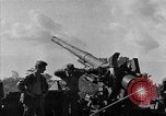 Standbild Truppen eingeben Carigara Philippinen, 1945, aus Sekunde 43 historischem Filmmaterial Videoclip 65675046852