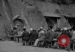 Immagine di Gli uomini lo studio Provincia di Shaanxi Cina, 1939, secondo 11 filmato di repertorio 65675046861