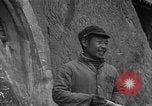 Immagine di Gli uomini lo studio Provincia di Shaanxi Cina, 1939, secondo 16 filmato di repertorio 65675046861