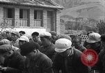 Immagine di Gli uomini lo studio Provincia di Shaanxi Cina, 1939, secondo 38 filmato di repertorio 65675046861