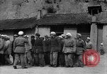 Immagine di Gli uomini lo studio Provincia di Shaanxi Cina, 1939, secondo 49 filmato di repertorio 65675046861