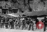 Immagine di Gli uomini lo studio Provincia di Shaanxi Cina, 1939, secondo 50 filmato di repertorio 65675046861
