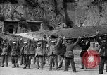 Immagine di Gli uomini lo studio Provincia di Shaanxi Cina, 1939, secondo 51 filmato di repertorio 65675046861