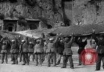 Immagine di Gli uomini lo studio Provincia di Shaanxi Cina, 1939, secondo 52 filmato di repertorio 65675046861