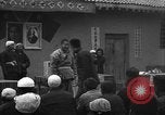 Immagine di i civili cinesi esprimono il loro voto Cina, 1944, secondo 11 filmato di repertorio 65675046863