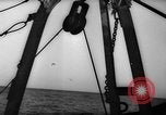 Immagine di Boston dei pescherecci da traino con buttafuori HEKLA Oceano atlantico, 1935, secondo 35 filmato di repertorio 65675046866
