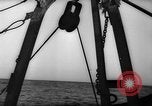 Immagine di Boston dei pescherecci da traino con buttafuori HEKLA Oceano atlantico, 1935, secondo 39 filmato di repertorio 65675046866