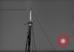 Standbild Fischerei smack setzt Segel Gloucester Massachusetts USA, 1935, aus Sekunde 13 historischem Filmmaterial Videoclip 65675046869