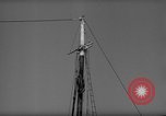 Standbild Fischerei smack setzt Segel Gloucester Massachusetts USA, 1935, aus Sekunde 18 historischem Filmmaterial Videoclip 65675046869