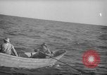 Standbild Fischer Zeile a Dory Massachusetts United States USA, 1935, aus Sekunde 5 historischem Filmmaterial Videoclip 65675046870