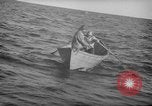 Standbild Fischer Zeile a Dory Massachusetts United States USA, 1935, aus Sekunde 53 historischem Filmmaterial Videoclip 65675046870