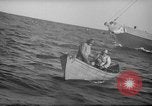 Standbild Fischer Zeile a Dory Massachusetts United States USA, 1935, aus Sekunde 57 historischem Filmmaterial Videoclip 65675046870