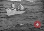 Standbild Fischer Zeile a Dory Massachusetts United States USA, 1935, aus Sekunde 60 historischem Filmmaterial Videoclip 65675046870