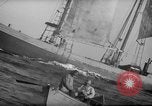 Standbild Fischer Zeile a Dory Massachusetts United States USA, 1935, aus Sekunde 62 historischem Filmmaterial Videoclip 65675046870