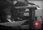 Standbild Fischern Fänge gewogen Gloucester Massachusetts USA, 1935, aus Sekunde 34 historischem Filmmaterial Videoclip 65675046872