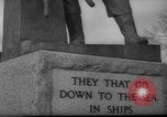 Standbild Fishermen Resort Memorial Gloucester Massachusetts USA, 1935, aus Sekunde 47 historischem Filmmaterial Videoclip 65675046876