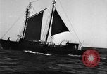 Immagine di Barca da pesca Massachusetts United States USA, 1935, secondo 9 filmato di repertorio 65675046884