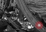 Image bateau de pêche au travail Atlantic Ocean Massachusetts United States USA, 1935, de la seconde 36 séquences d'archives historiques vidéo 65675046885