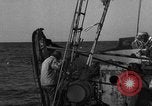 Image bateau de pêche au travail Atlantic Ocean Massachusetts United States USA, 1935, de la seconde 60 séquences d'archives historiques vidéo 65675046885