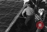 Immagine di Operazioni commerciali di pesca Massachusetts USA, 1935, secondo 36 filmato di repertorio 65675046886