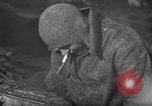 Standbild mend Fischernetz Massachusetts USA, 1935, aus Sekunde 5 historischem Filmmaterial Videoclip 65675046888
