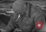Standbild mend Fischernetz Massachusetts USA, 1935, aus Sekunde 8 historischem Filmmaterial Videoclip 65675046888