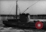 Standbild kommerziellen Fischerboote Boston Massachusetts USA, 1935, aus Sekunde 41 historischem Filmmaterial Videoclip 65675046892