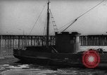 Standbild kommerziellen Fischerboote Boston Massachusetts USA, 1935, aus Sekunde 42 historischem Filmmaterial Videoclip 65675046892