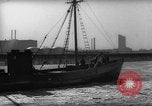 Standbild kommerziellen Fischerboote Boston Massachusetts USA, 1935, aus Sekunde 45 historischem Filmmaterial Videoclip 65675046892