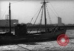 Standbild kommerziellen Fischerboote Boston Massachusetts USA, 1935, aus Sekunde 47 historischem Filmmaterial Videoclip 65675046892