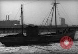 Standbild kommerziellen Fischerboote Boston Massachusetts USA, 1935, aus Sekunde 49 historischem Filmmaterial Videoclip 65675046892