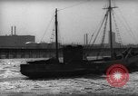 Standbild kommerziellen Fischerboote Boston Massachusetts USA, 1935, aus Sekunde 51 historischem Filmmaterial Videoclip 65675046892