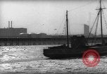 Standbild kommerziellen Fischerboote Boston Massachusetts USA, 1935, aus Sekunde 55 historischem Filmmaterial Videoclip 65675046892
