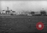 Standbild Blick vom Boot anfahren Pier Boston Massachusetts USA, 1935, aus Sekunde 6 historischem Filmmaterial Videoclip 65675046893