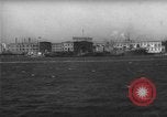 Standbild Blick vom Boot anfahren Pier Boston Massachusetts USA, 1935, aus Sekunde 13 historischem Filmmaterial Videoclip 65675046893