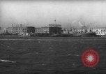 Standbild Blick vom Boot anfahren Pier Boston Massachusetts USA, 1935, aus Sekunde 16 historischem Filmmaterial Videoclip 65675046893