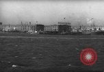 Standbild Blick vom Boot anfahren Pier Boston Massachusetts USA, 1935, aus Sekunde 21 historischem Filmmaterial Videoclip 65675046893