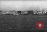 Standbild Blick vom Boot anfahren Pier Boston Massachusetts USA, 1935, aus Sekunde 22 historischem Filmmaterial Videoclip 65675046893