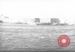 Standbild Blick vom Boot anfahren Pier Boston Massachusetts USA, 1935, aus Sekunde 23 historischem Filmmaterial Videoclip 65675046893