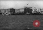 Standbild Blick vom Boot anfahren Pier Boston Massachusetts USA, 1935, aus Sekunde 25 historischem Filmmaterial Videoclip 65675046893