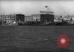 Standbild Blick vom Boot anfahren Pier Boston Massachusetts USA, 1935, aus Sekunde 28 historischem Filmmaterial Videoclip 65675046893